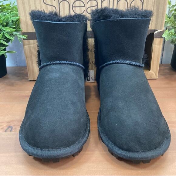 Kirkland Signature Shearling Short Boots Size 7 - Picture 3 of 5